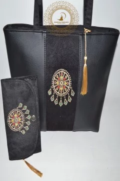 Traditional handbag