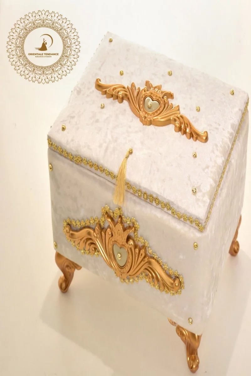 Ceremonial box - orientaletendance