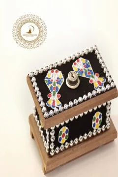 Jewelry box