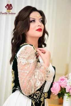 Ghlila Algerienne Hania