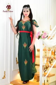 Robe Kabyle Thayri pour femme tendance collection 2024.