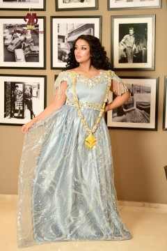 Blouza Maya traditionnelle tendance en satin, pour mariée.