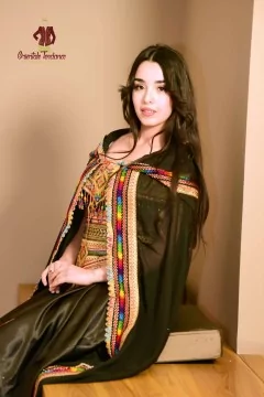 Robe Kabyle Tania de cérémonie, livraison expresse disponible,