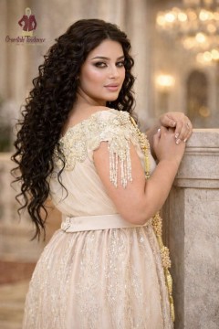 Modern and elegant Lydia Blouza in satin, for brides.