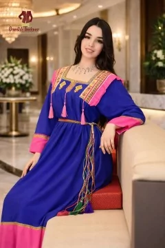 Robe kabyle d'intérieur Tislay moderne en bleu