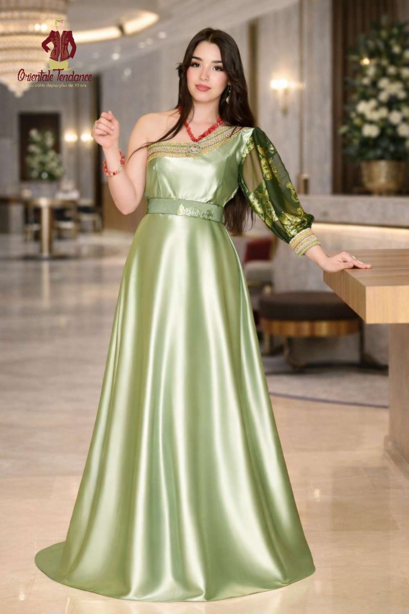 Online sale of the Tigmi Kabyle Dress in green Online sale of the Tigmi Kabyle Dress in green