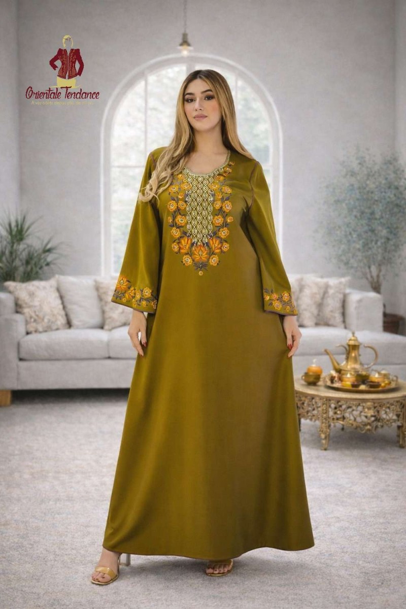 Vente en ligne Gandoura Royale Brodée Zineb collection 2026 Vente en ligne Gandoura Royale Brodée Zineb collection 2026