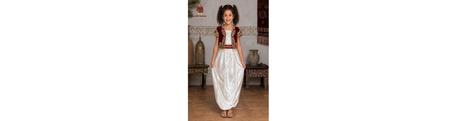 KARAKOU Fillette Lamia